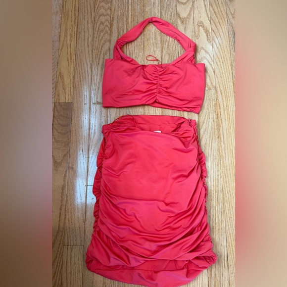 Superdown red 2 piece set halter top and skirt size small - Picture 1 of 8